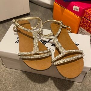 Women’s sandals